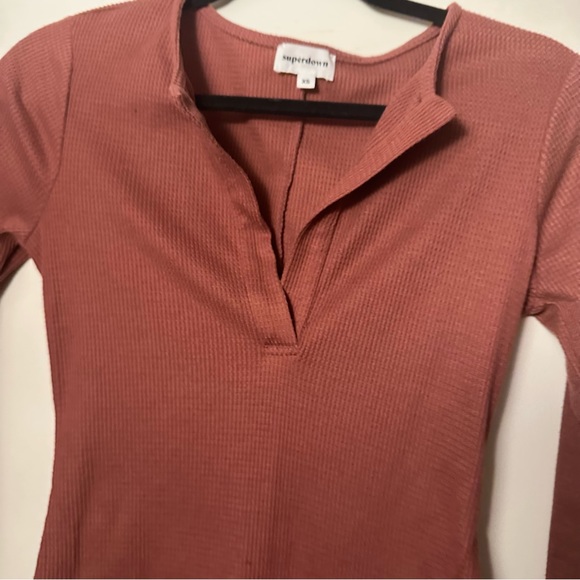 superdown Revolve Nickie Waffle Knit Long Sleeve Notched Neck Dress Dusty RoseXS - Picture 9 of 15